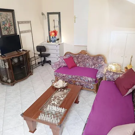Appartement Relaxing In A Cozy House With Garden Kalyves Polygyrou