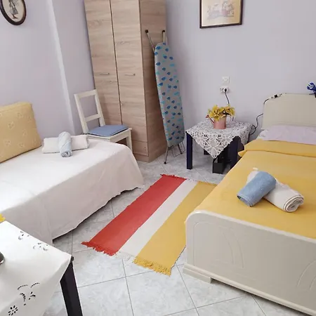 Relaxing In A Cozy House With Garden Appartement *