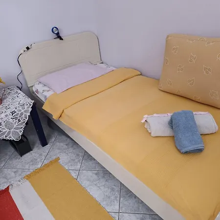 Relaxing In A Cozy House With Garden Kalyves Polygyrou